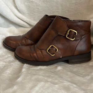 Naturalizer brown ankle boot / bootie size 7M